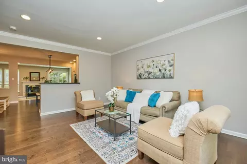 6986 Manahoac Pl, Gainesville, VA 20155 photo 5