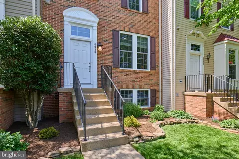 6986 Manahoac Pl, Gainesville, VA 20155 photo 2