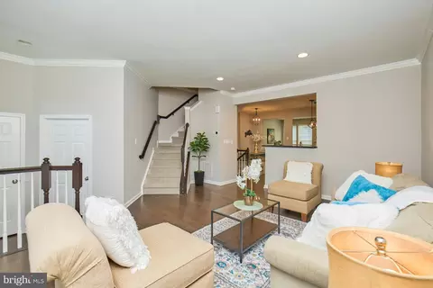 6986 Manahoac Pl, Gainesville, VA 20155 photo 8