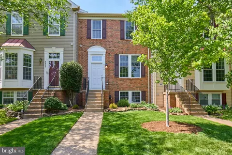 6986 Manahoac Pl, Gainesville, VA 20155