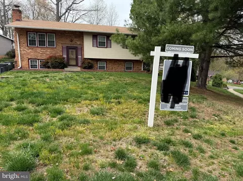 2394 Forecastle Ct, Woodbridge, VA 22192