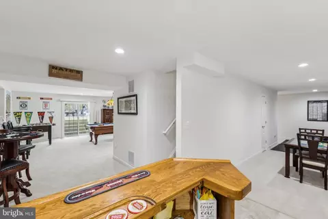 Entry Way - 3229 Riverview Dr, Triangle, VA 22172 photo 10 of 12