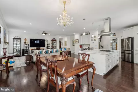 Dining - 3229 Riverview Dr, Triangle, VA 22172 photo 1 of 2