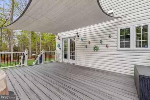 Exterior - 3229 Riverview Dr, Triangle, VA 22172 photo 5 of 30