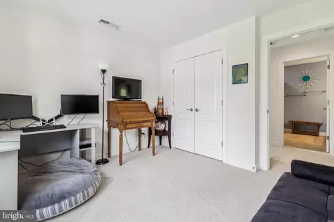 Bedroom - 3229 Riverview Dr, Triangle, VA 22172 photo 5 of 13