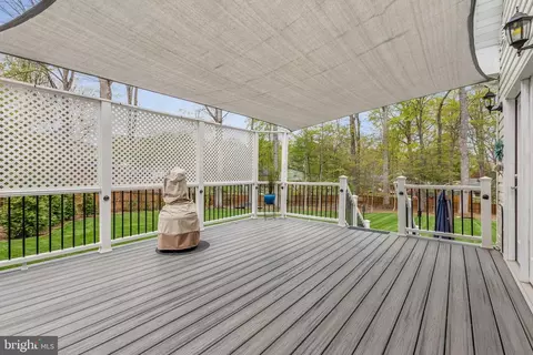 Exterior - 3229 Riverview Dr, Triangle, VA 22172 photo 4 of 30