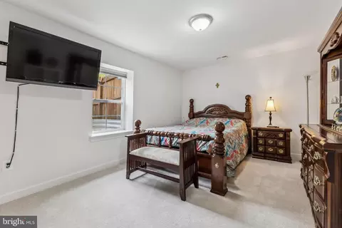 Bedroom - 3229 Riverview Dr, Triangle, VA 22172 photo 10 of 13