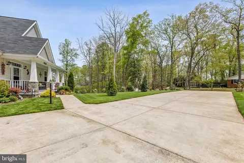 Exterior - 3229 Riverview Dr, Triangle, VA 22172 photo 21 of 30