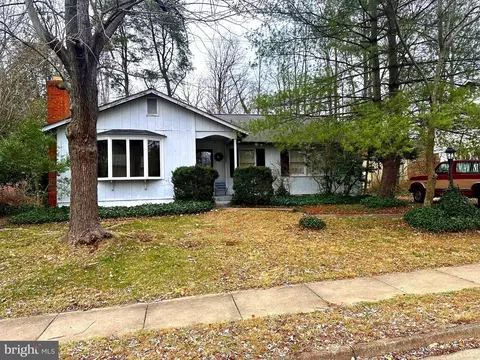12909 Cohasset Ln, Woodbridge, VA 22192