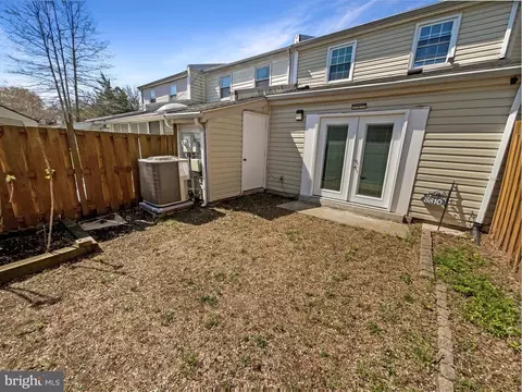 Exterior - 3810 Port Hope Pt, Triangle, VA 22172 photo 5 of 6