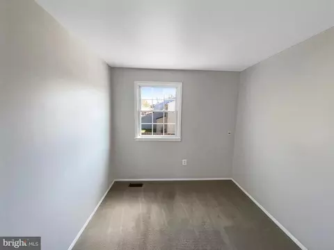 Bedroom - 3810 Port Hope Pt, Triangle, VA 22172 photo 2 of 8