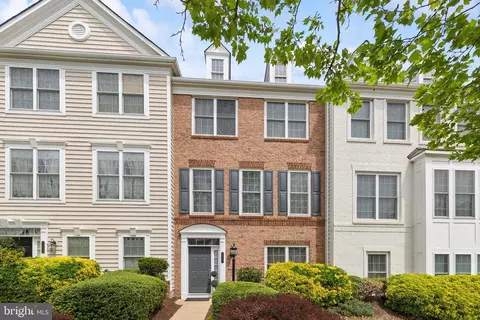 14707 Potomac Branch Dr, Woodbridge, VA 22191