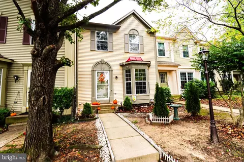 16853 Miranda Ln, Woodbridge, VA 22191
