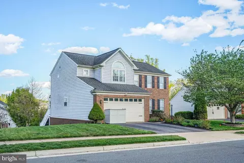 16512 Boatswain Cir, Woodbridge, VA 22191