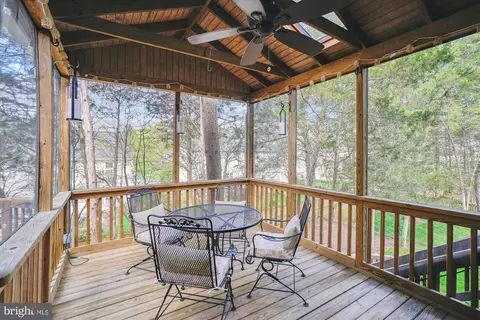 9251 Lost Fields Ct, Bristow, VA 20136 photo 3