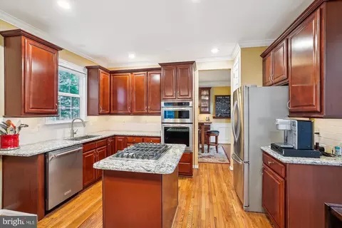 9251 Lost Fields Ct, Bristow, VA 20136 photo 8