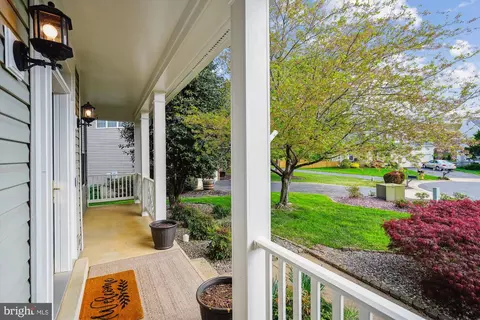 9251 Lost Fields Ct, Bristow, VA 20136 photo 2