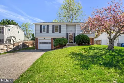 5611 Reardon Ln, Woodbridge, VA 22193