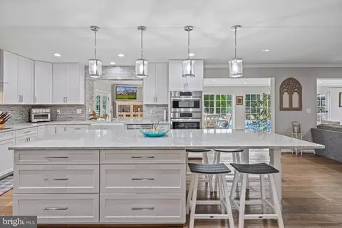 Kitchen - 4792 Maurine Ct, Gainesville, VA 20155 photo 7 of 7