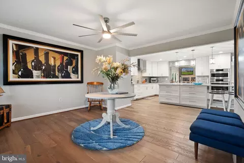 Entry Way - 4792 Maurine Ct, Gainesville, VA 20155 photo 5 of 11