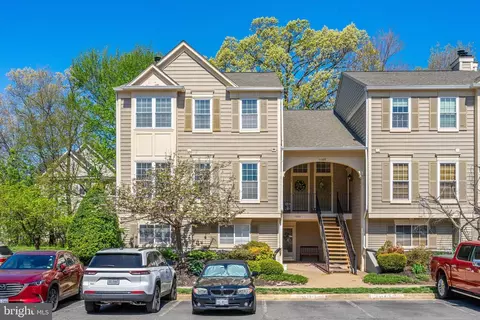11200 Rienzi Pl #201, Manassas, VA 20109