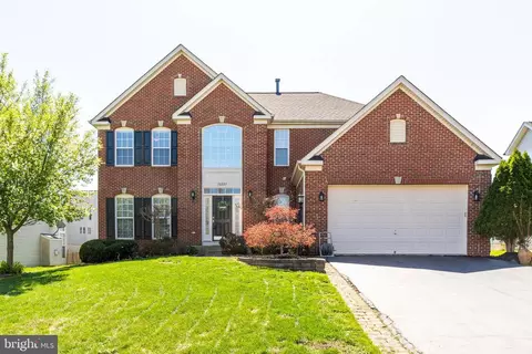 10225 Inchberry Ct, Bristow, VA 20136