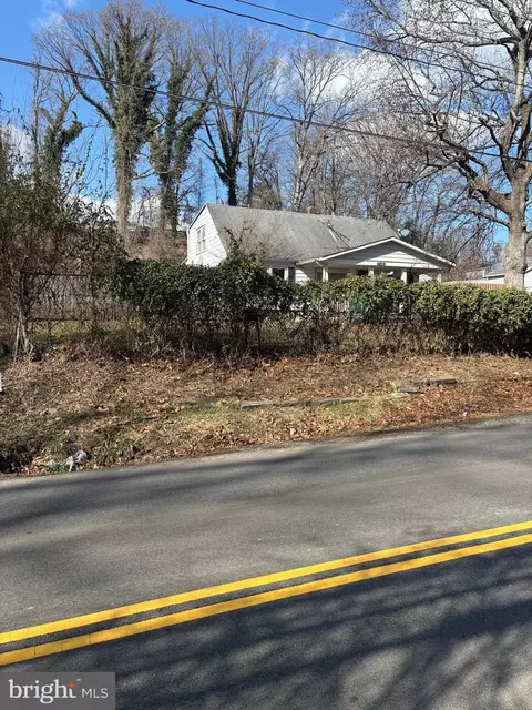 18516 Old Triangle Rd, Triangle, VA 22172 photo 3
