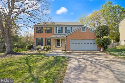 Exterior - 18846 Beaten Path Ct, Triangle, VA 22172 photo 1 of 5