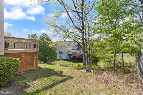 Exterior - 18846 Beaten Path Ct, Triangle, VA 22172 photo 5 of 5