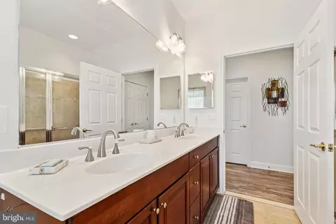 Bath - 6331 Retriever Ln, Gainesville, VA 20155 photo 2 of 4