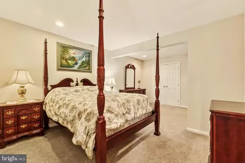 Bedroom - 6331 Retriever Ln, Gainesville, VA 20155 photo 8 of 10