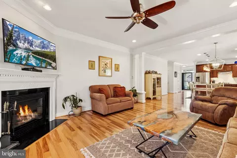 Living - 6331 Retriever Ln, Gainesville, VA 20155 photo 1 of 1