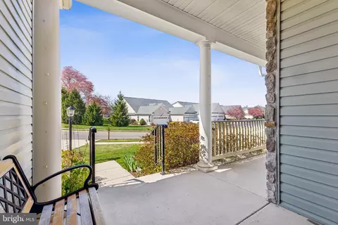 Exterior - 6331 Retriever Ln, Gainesville, VA 20155 photo 8 of 23