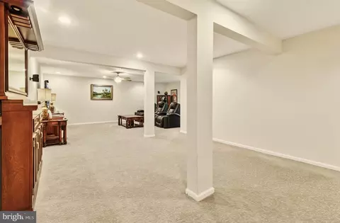 Entry Way - 6331 Retriever Ln, Gainesville, VA 20155 photo 3 of 5