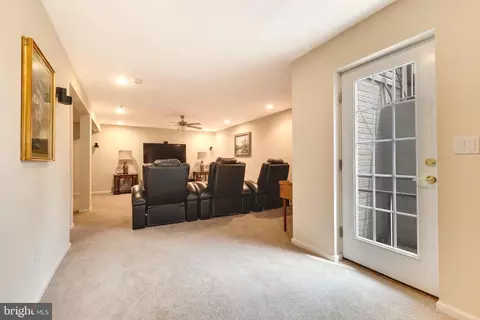 Entry Way - 6331 Retriever Ln, Gainesville, VA 20155 photo 5 of 5