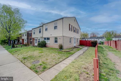 8289 Community Dr, Manassas, VA 20109