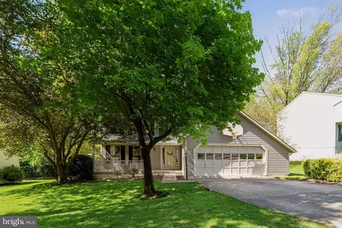 15184 Holleyside Dr, Dumfries, VA 22025