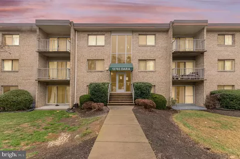 12703 Dara Dr #203, Woodbridge, VA 22192