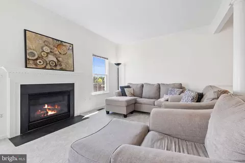 Living - 8777 Dunstable Loop, Bristow, VA 20136 photo 1 of 1