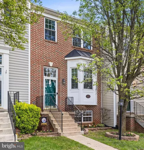 8777 Dunstable Loop, Bristow, VA 20136
