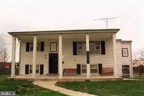 15201 Michigan Rd, Woodbridge, VA 22191