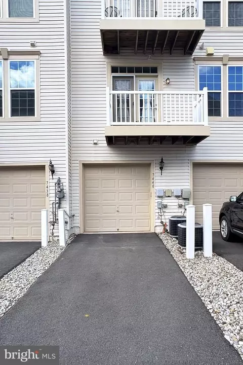 7440 Brunson Cir, Gainesville, VA 20155 photo 33