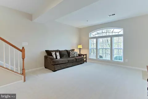7440 Brunson Cir, Gainesville, VA 20155 photo 9