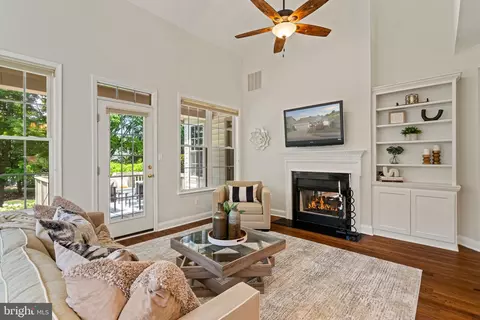 6906 Broadleaf Ter, Gainesville, VA 20155 photo 19