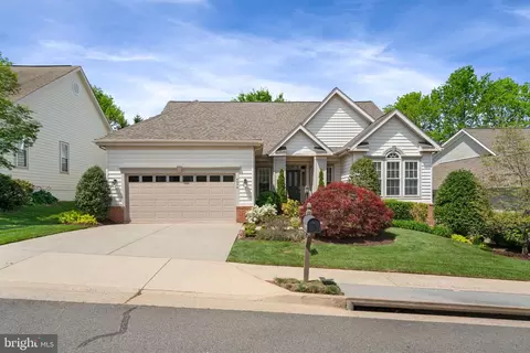 6906 Broadleaf Ter, Gainesville, VA 20155
