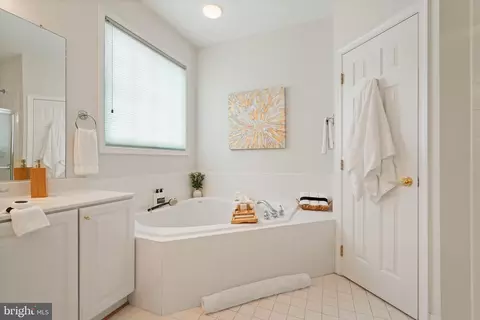 6906 Broadleaf Ter, Gainesville, VA 20155 photo 36