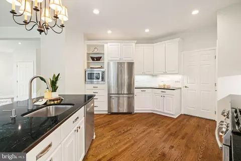6906 Broadleaf Ter, Gainesville, VA 20155 photo 13