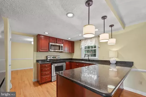 Kitchen - 4643 Holleyside Ct, Dumfries, VA 22025 photo 1 of 2