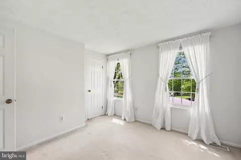Bedroom - 4643 Holleyside Ct, Dumfries, VA 22025 photo 5 of 10