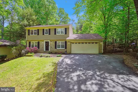15905 Marlington Dr, Dumfries, VA 22025
